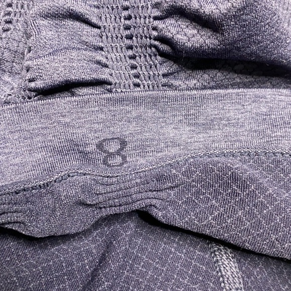 Lululemon Seamlessly Street Crop Legging Size 8 - Picture 7 of 7